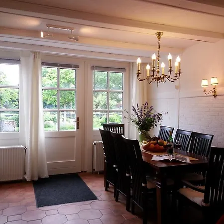 Hof Bais - Komfort Ferienhaus Appartement Malente